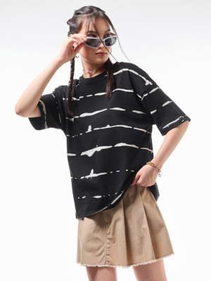 BEWAKOOF Printed Women Round Neck Black T-Shirt