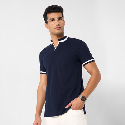 Peregrine by Pantaloons Solid Men Round Neck Blue T-Shirt