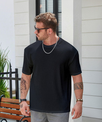 TeeWink Self Design Men Round Neck Black T-Shirt