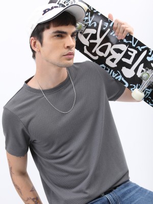 HIGHLANDER Solid Men Round Neck Grey T-Shirt