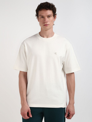 Calvin Klein Jeans Solid Men Round Neck White T-Shirt