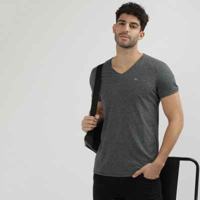 TOMMY HILFIGER Solid Men Round Neck Grey T-Shirt