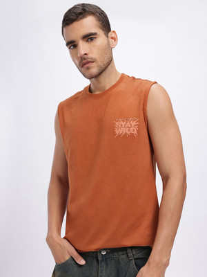Glitchez Solid Men Round Neck Red T-Shirt