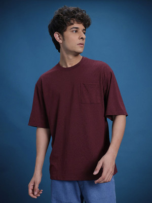 Roadster Solid Men Round Neck Maroon T-Shirt