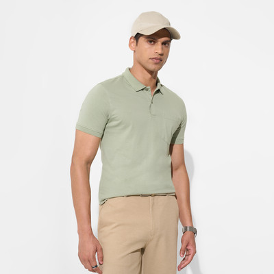 Peregrine by Pantaloons Solid Men Round Neck Green T-Shirt
