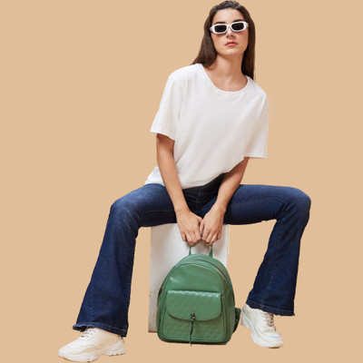 prageet Solid Women Round Neck White T-Shirt