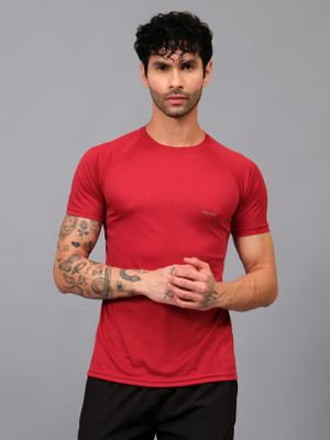UDI n ADI Solid Men Round Neck Maroon T-Shirt