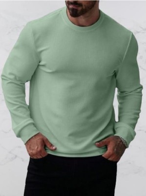 HOOKNEER Solid Men Round Neck Green T-Shirt