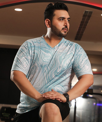 Instafab Plus Printed Men V Neck Blue T-Shirt