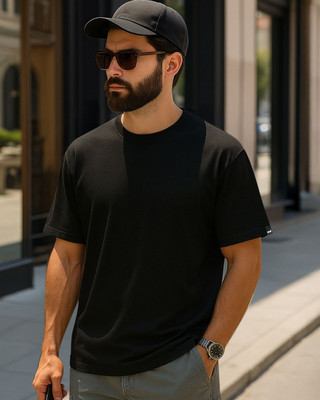 BEWAKOOF Solid Men Round Neck Black T-Shirt