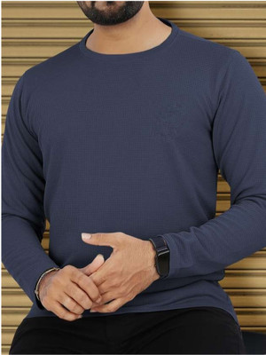 Mishitha Solid Men Round Neck Blue T-Shirt