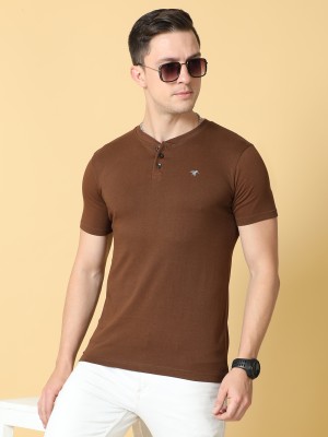 Hifaber Solid Men V Neck Brown T-Shirt