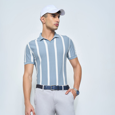 Peregrine by Pantaloons Striped Men Round Neck Blue T-Shirt