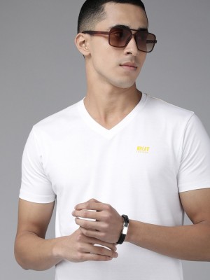 BEAT LONDON by Pepe Jeans Solid Men V Neck White T-Shirt