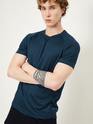 MAX Solid Men Round Neck Green T-Shirt