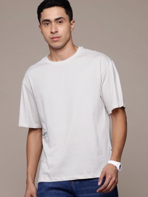 Roadster Solid Men Round Neck White T-Shirt