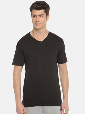 Macroman M-Series Solid Men V Neck Black T-Shirt