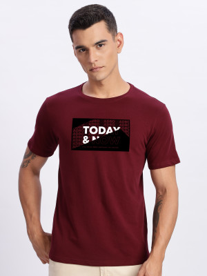 ADRO Typography Men Round Neck Maroon T-Shirt