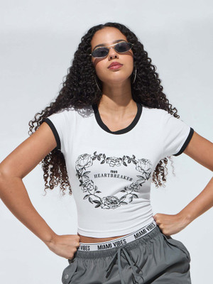 OUTZIDR Solid Women Round Neck White T-Shirt