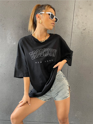 CHINKI MINKI Printed Women Round Neck Black T-Shirt