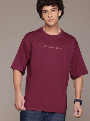 Roadster Solid Men Round Neck Maroon T-Shirt