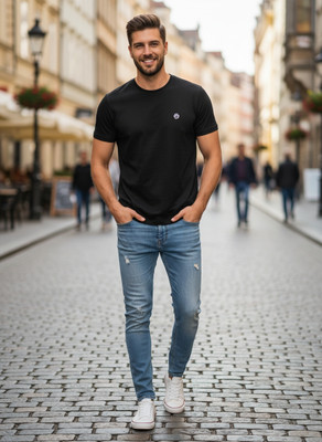 FIRESPLASH Solid, Printed Men Round Neck Black T-Shirt