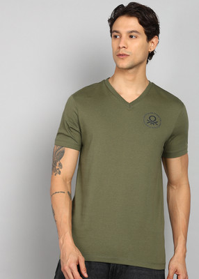 United Colors of Benetton Solid Men V Neck Dark Green T-Shirt