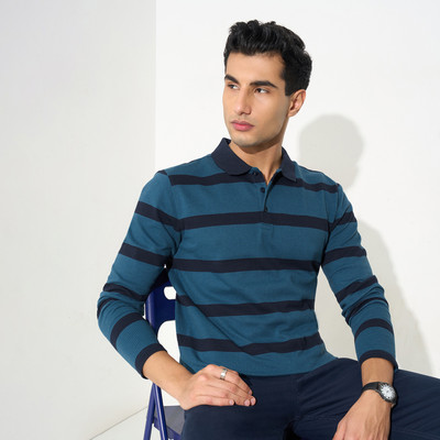 Peregrine by Pantaloons Striped Men Round Neck Blue T-Shirt
