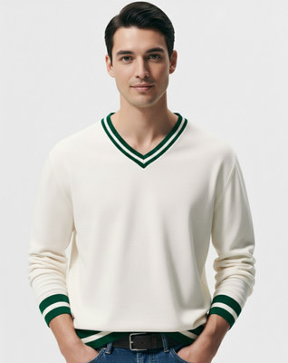 CLAfoutis Solid Men V Neck White T-Shirt