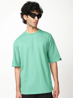 BEWAKOOF Solid Men Round Neck Green T-Shirt