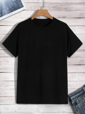 CHESHTHA Solid Men Round Neck Black T-Shirt