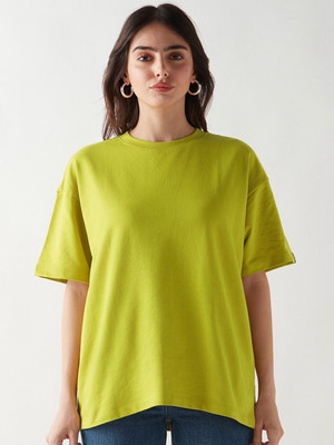 BEWAKOOF Solid Women Round Neck Green T-Shirt
