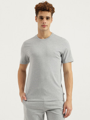 United Colors of Benetton Solid Men Round Neck Grey T-Shirt