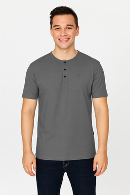 CELSIUS Solid Men Henley Neck Grey T-Shirt