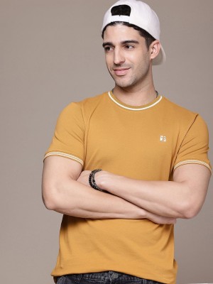 WROGN Solid Men Round Neck Yellow T-Shirt