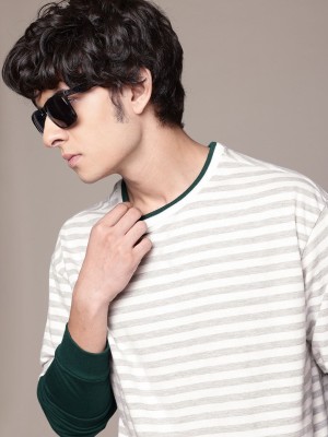 Roadster Striped Men Round Neck White T-Shirt