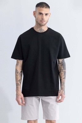 Snitch Self Design Men Round Neck Black T-Shirt