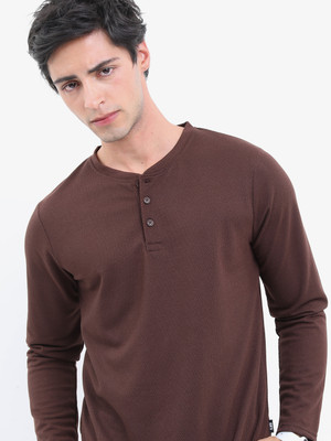 HIGHLANDER Solid Men Henley Neck Brown T-Shirt