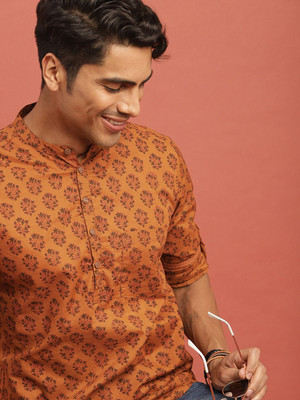 Taavi Men Printed Straight Kurta(Orange)