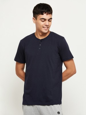 MAX Solid Men Henley Neck Navy Blue T-Shirt