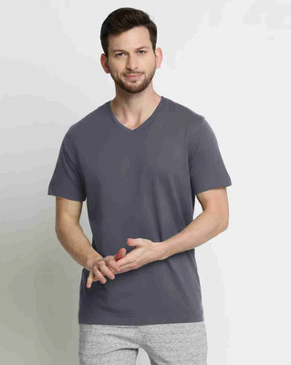 Trendtee Solid Men V Neck Grey T-Shirt