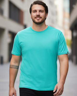 BEWAKOOF Solid Men Round Neck Green T-Shirt