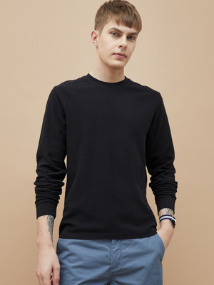 Fame Forever by Lifestyle Solid Men Crew Neck Black T-Shirt