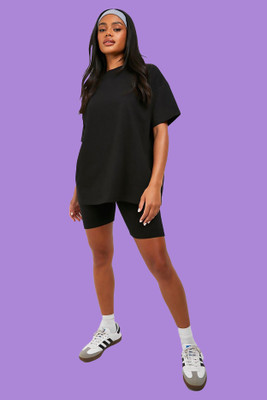 prageet Solid Women Round Neck Black T-Shirt