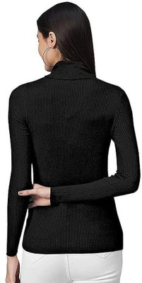 Clori Solid Women Round Neck Black T-Shirt