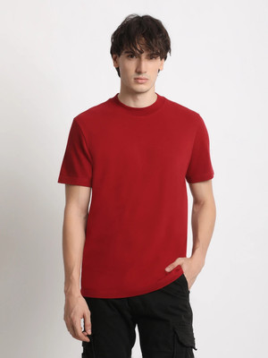 THE BEAR HOUSE Solid Men Round Neck Red T-Shirt
