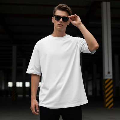 US VESTA Solid Men Round Neck White T-Shirt