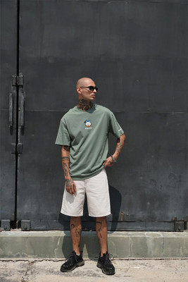 Bonkers Corner Embroidered Men Round Neck Green T-Shirt