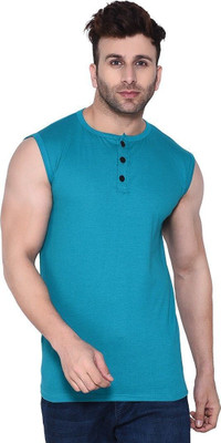 GEUM Solid Men Henley Neck Light Green T-Shirt