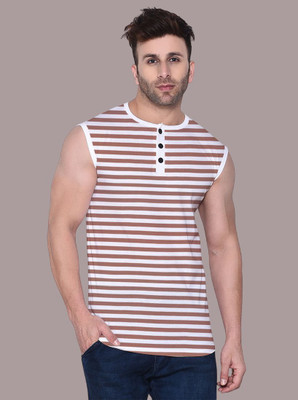 GEUM Solid Men Henley Neck Brown T-Shirt